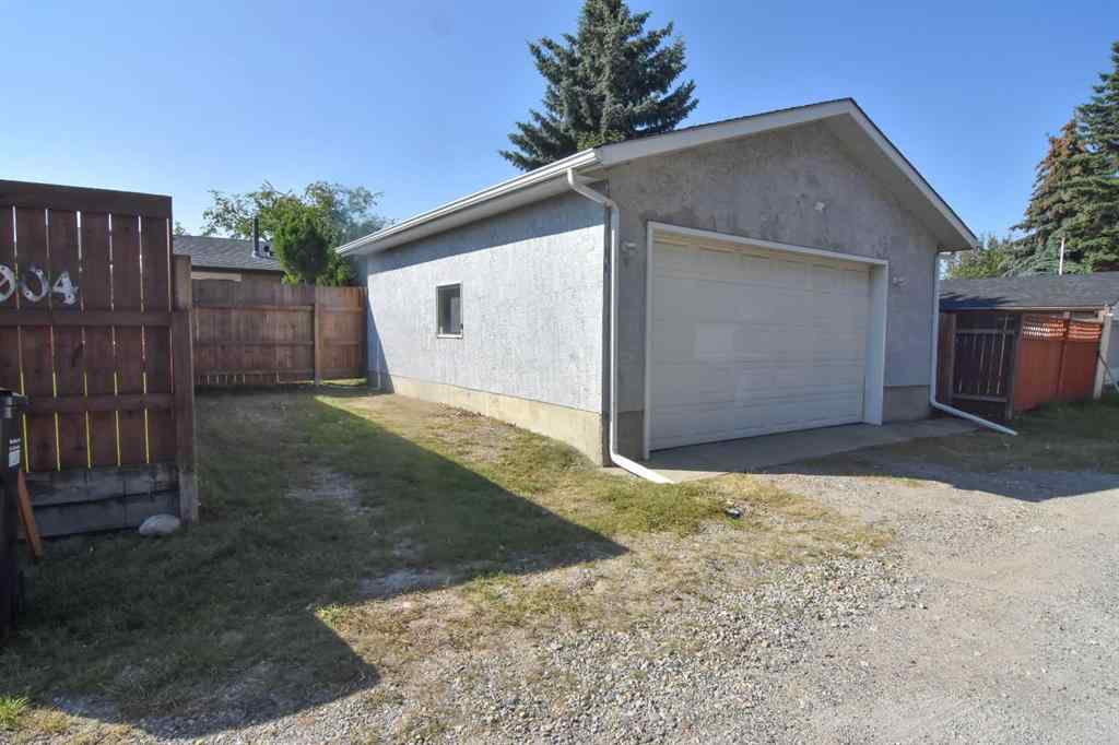 MLS® A2245003 - 904 Abbotsford Drive NE in Abbeydale Calgary, Residential