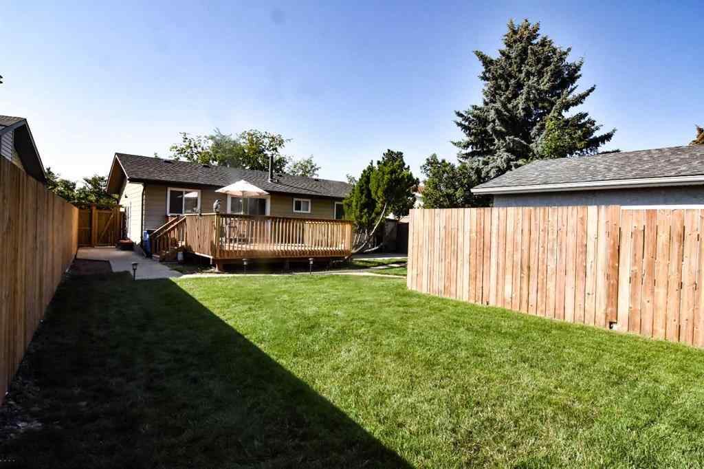 MLS® A2245003 - 904 Abbotsford Drive NE in Abbeydale Calgary, Residential