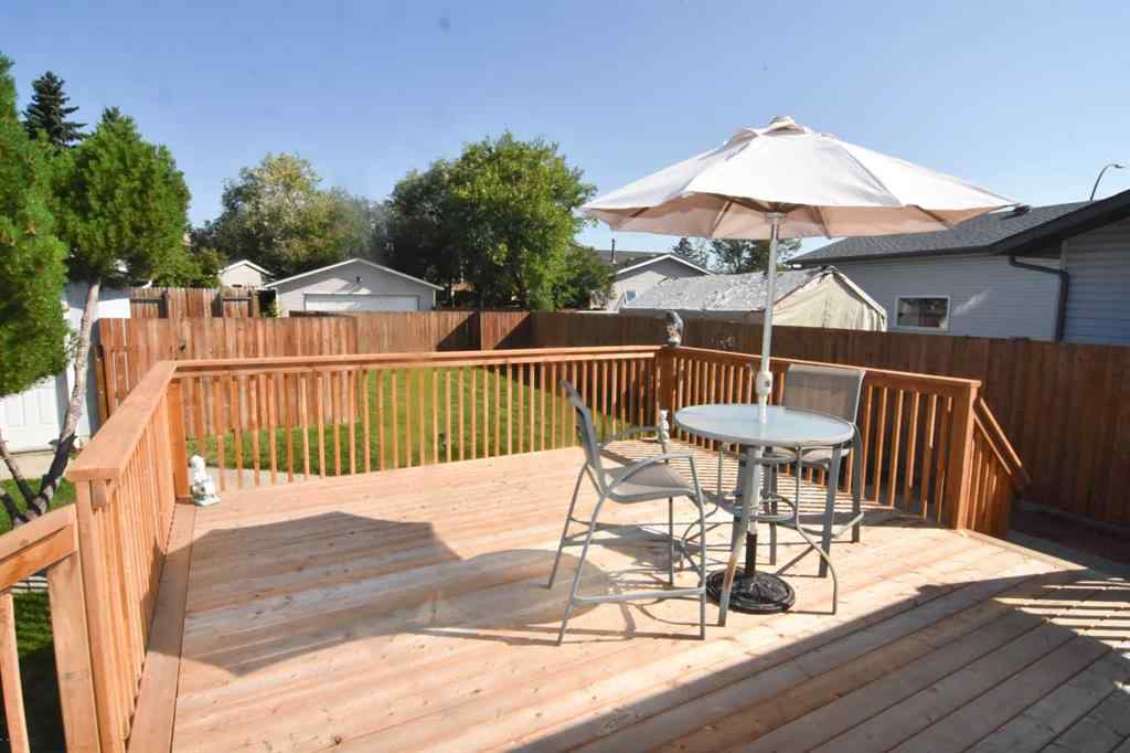 MLS® A2245003 - 904 Abbotsford Drive NE in Abbeydale Calgary, Residential