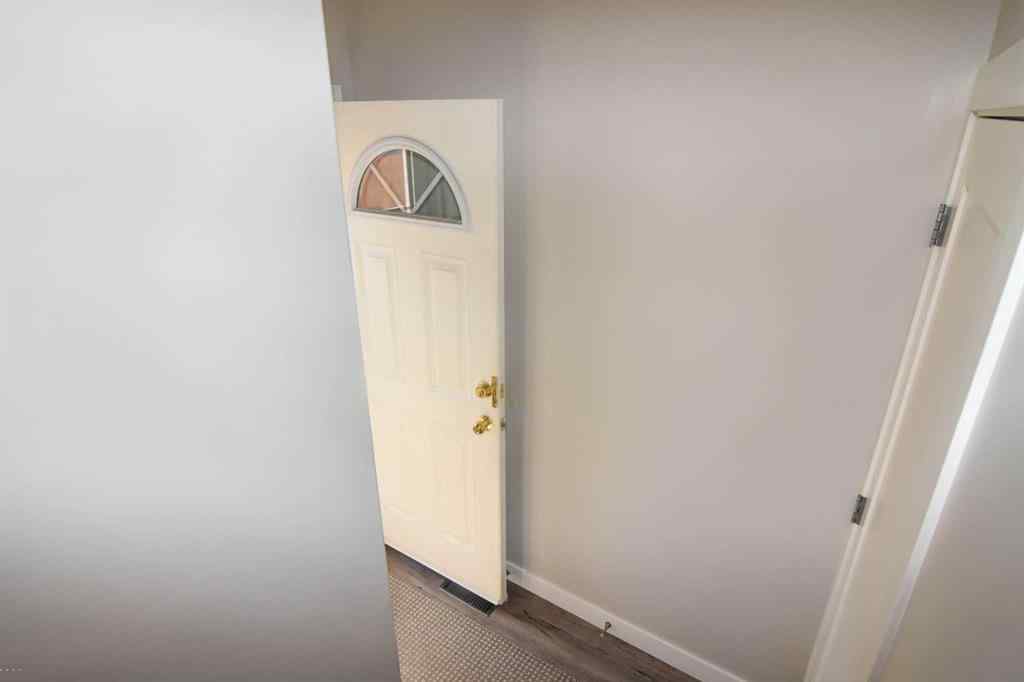 MLS® A2245003 - 904 Abbotsford Drive NE in Abbeydale Calgary, Residential