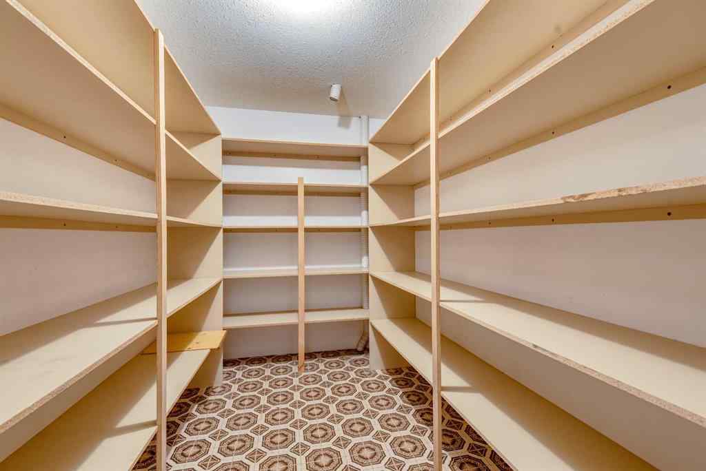 MLS® A2245006 - 729 1 Street NE in NONE Three Hills, Residential