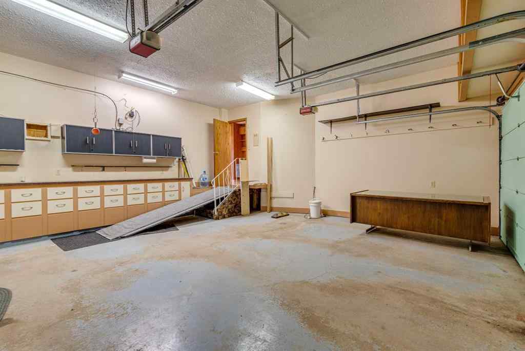 MLS® A2245006 - 729 1 Street NE in NONE Three Hills, Residential