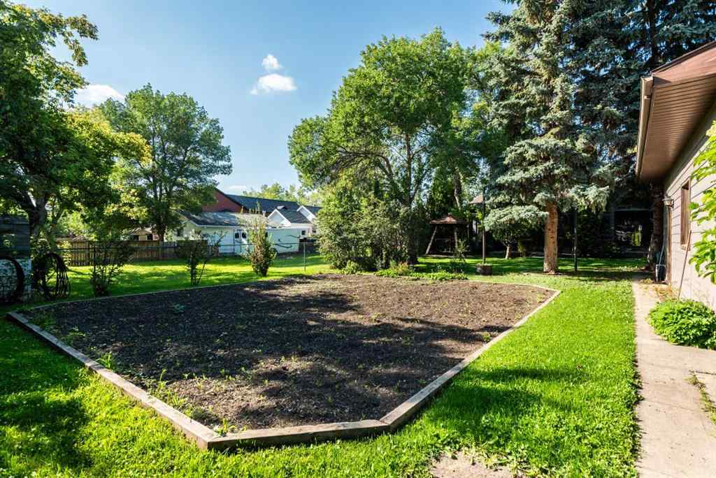 MLS® A2245006 - 729 1 Street NE in NONE Three Hills, Residential
