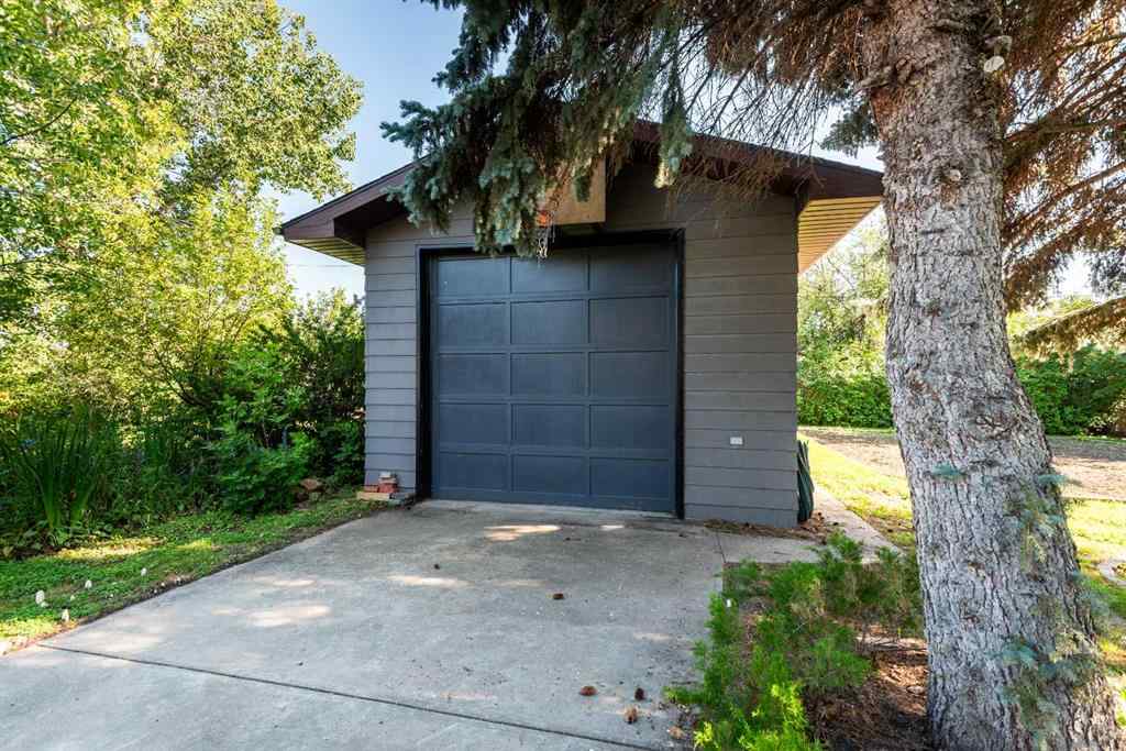 MLS® A2245006 - 729 1 Street NE in NONE Three Hills, Residential