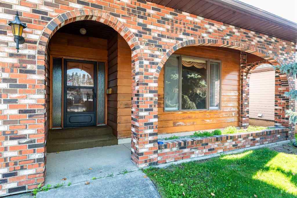 MLS® A2245006 - 729 1 Street NE in NONE Three Hills, Residential