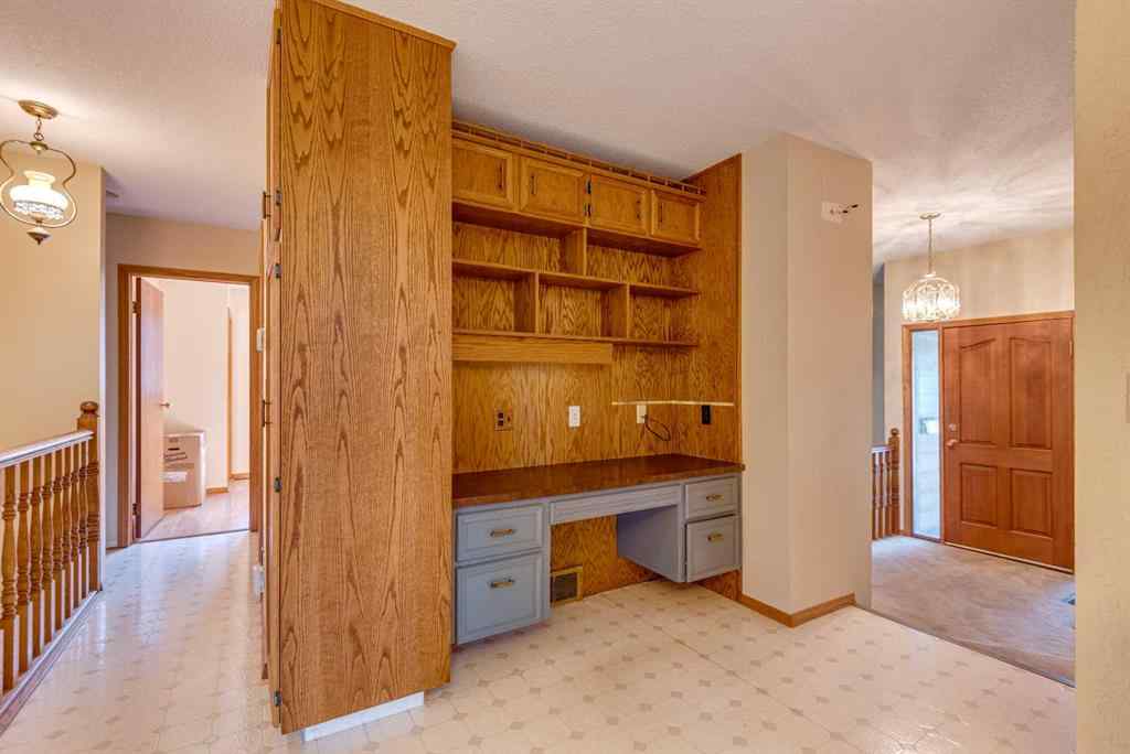 MLS® A2245006 - 729 1 Street NE in NONE Three Hills, Residential