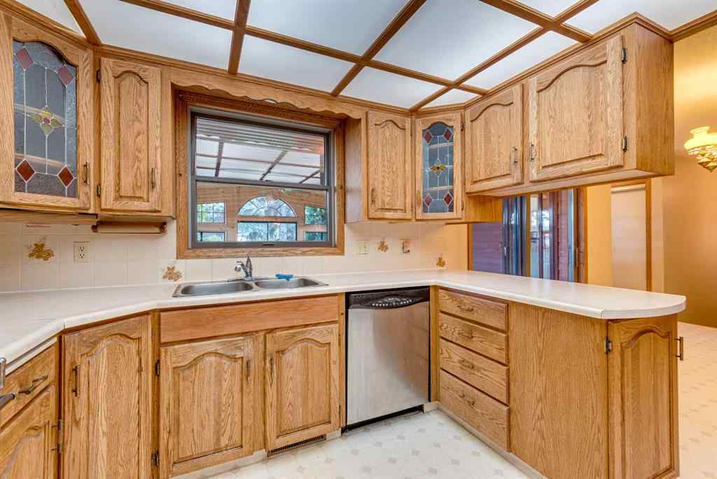 MLS® A2245006 - 729 1 Street NE in NONE Three Hills, Residential