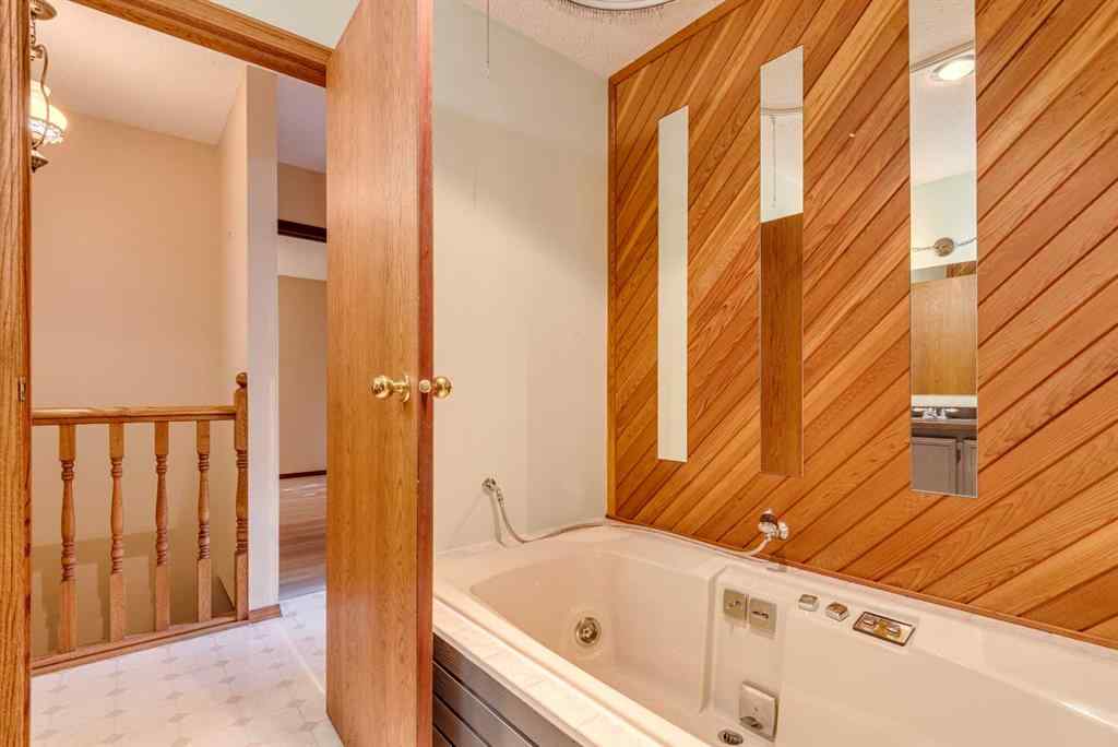 MLS® A2245006 - 729 1 Street NE in NONE Three Hills, Residential