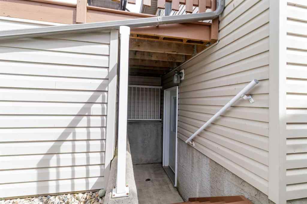 MLS® A2245017 - 57 Pine Crescent  in Panorama Estates Blackfalds, Residential