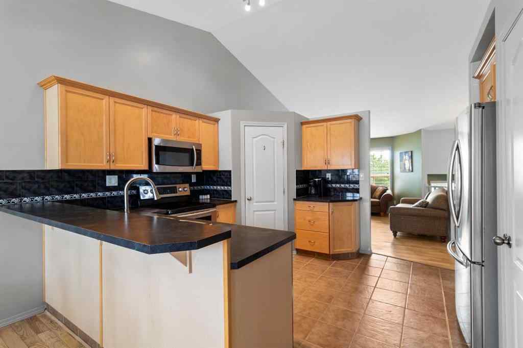 MLS® A2245017 - 57 Pine Crescent  in Panorama Estates Blackfalds, Residential