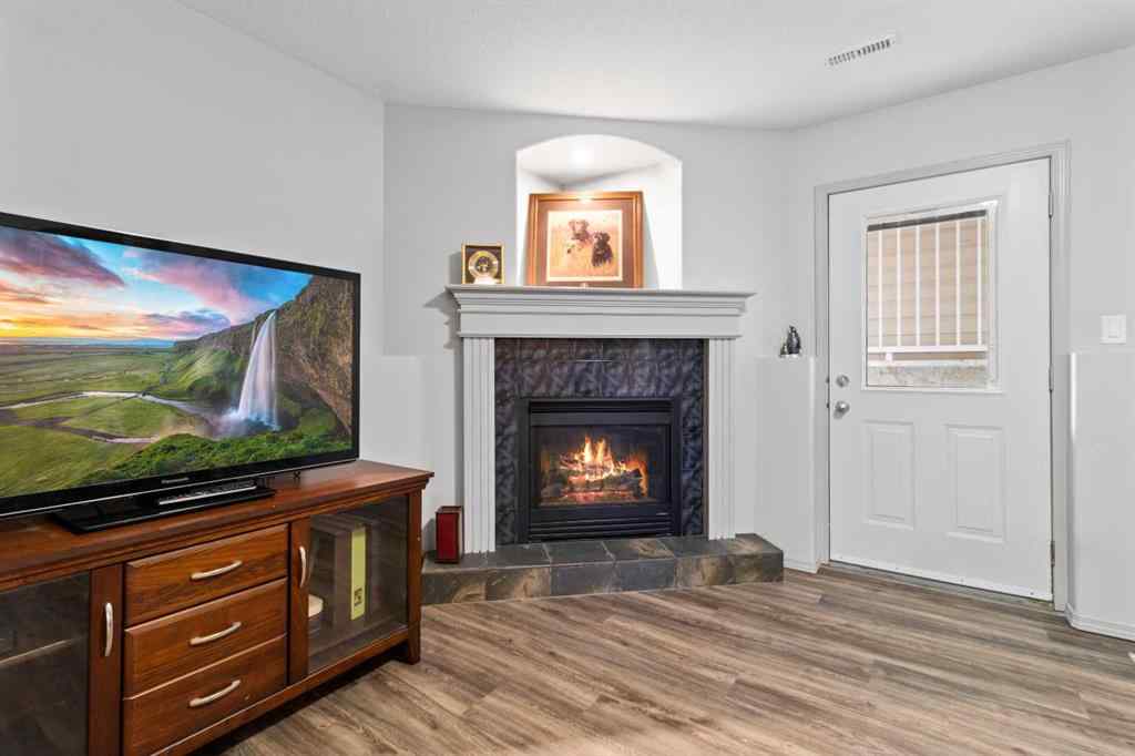 MLS® A2245017 - 57 Pine Crescent  in Panorama Estates Blackfalds, Residential