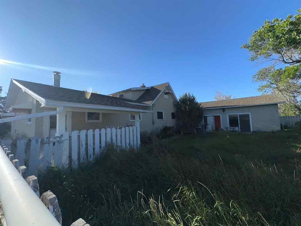 MLS® A2245019 - 230049 Township Road 314   in NONE Rural Kneehill County, Residential