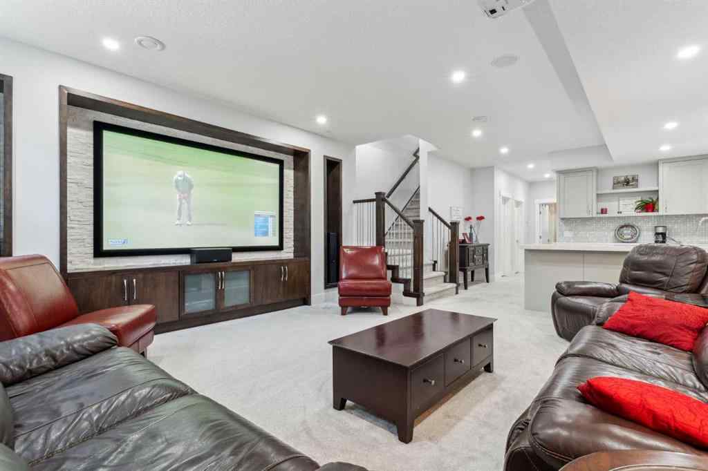 MLS® A2245027 - 3717 41 Street SW in Glenbrook Calgary, Residential