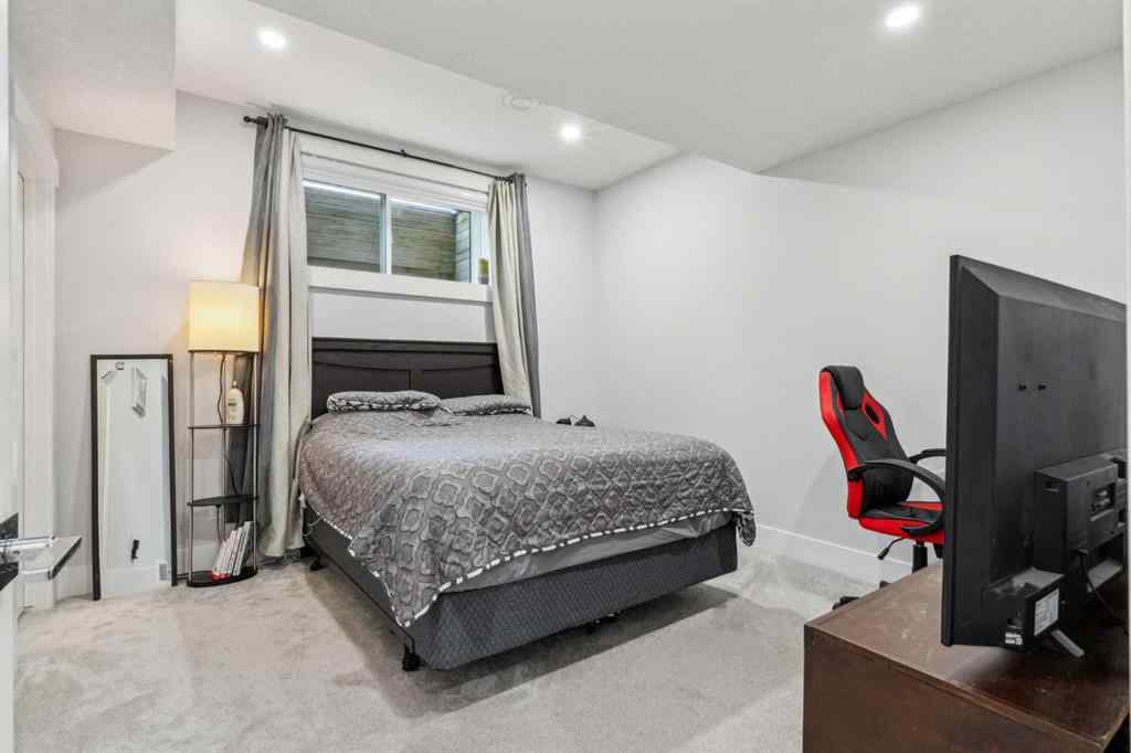 MLS® A2245027 - 3717 41 Street SW in Glenbrook Calgary, Residential
