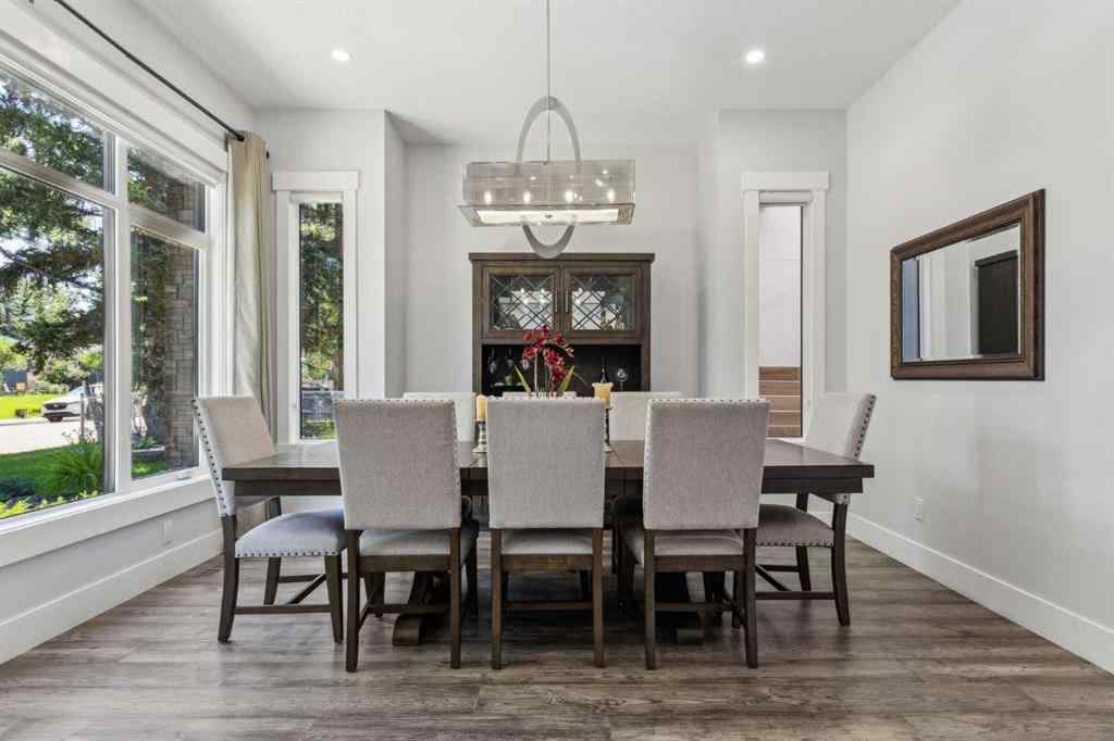 MLS® A2245027 - 3717 41 Street SW in Glenbrook Calgary, Residential