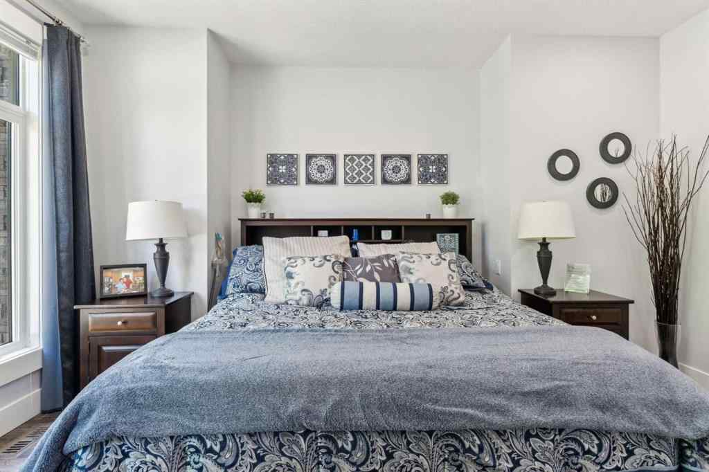 MLS® A2245027 - 3717 41 Street SW in Glenbrook Calgary, Residential