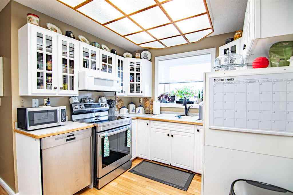 MLS® A2245031 - 84 Pearson Crescent  in Pines Red Deer, Residential