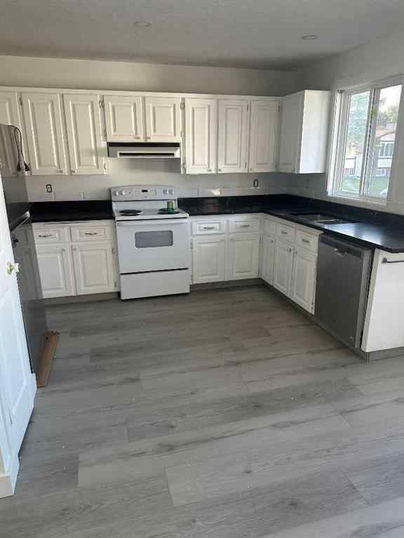 MLS® A2245032 - 626 Rundleside Drive  in Rundle Calgary, Residential