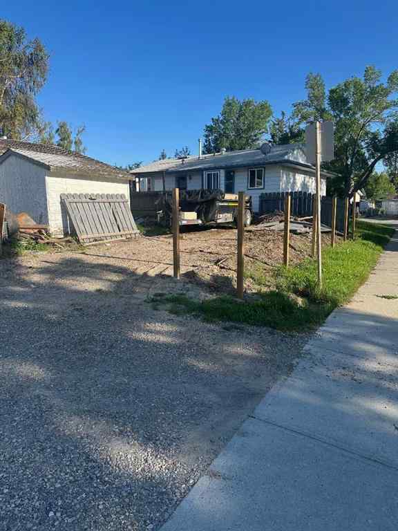 MLS® A2245032 - 626 Rundleside Drive  in Rundle Calgary, Residential