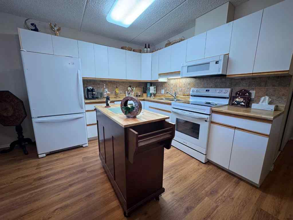 MLS® A2245035 - Unit #202 4522 47a Avenue  in Downtown Red Deer Red Deer, Residential
