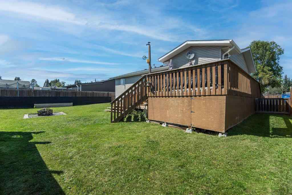 MLS® A2245072 - 4831 52 Avenue  in NONE Eckville, Residential