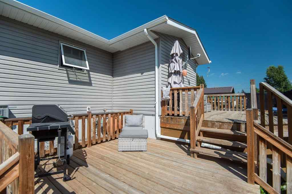 MLS® A2245072 - 4831 52 Avenue  in NONE Eckville, Residential
