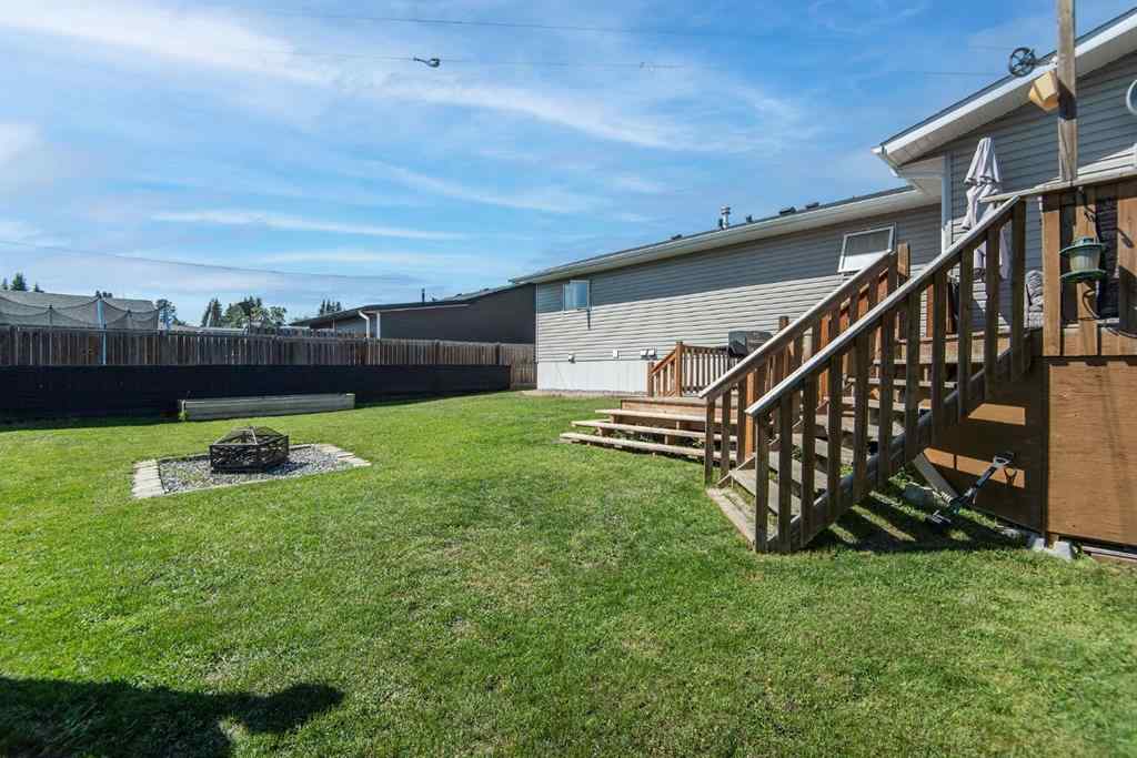MLS® A2245072 - 4831 52 Avenue  in NONE Eckville, Residential