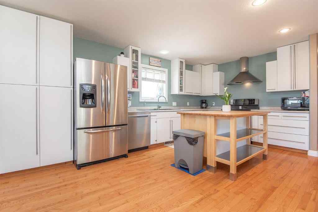 MLS® A2245072 - 4831 52 Avenue  in NONE Eckville, Residential