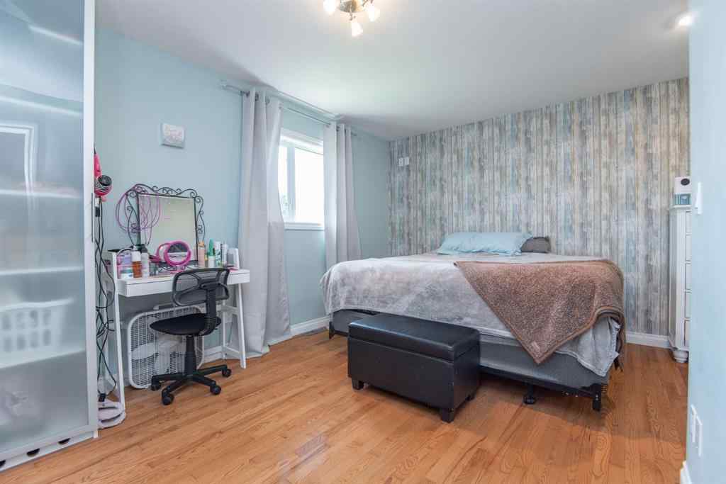 MLS® A2245072 - 4831 52 Avenue  in NONE Eckville, Residential