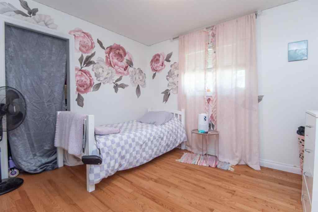 MLS® A2245072 - 4831 52 Avenue  in NONE Eckville, Residential