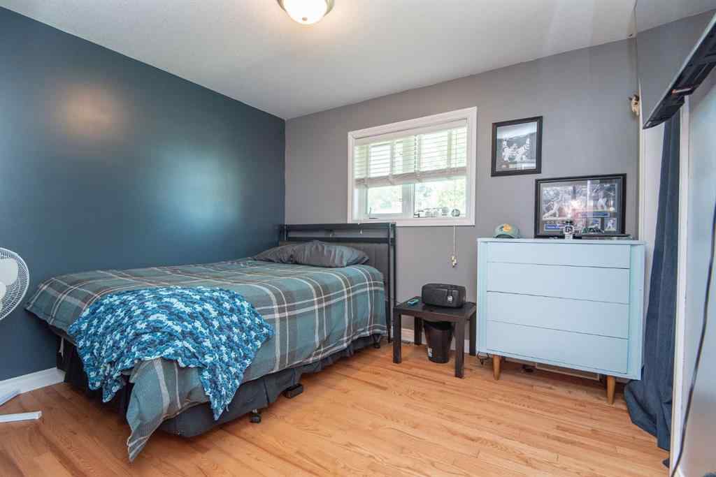MLS® A2245072 - 4831 52 Avenue  in NONE Eckville, Residential
