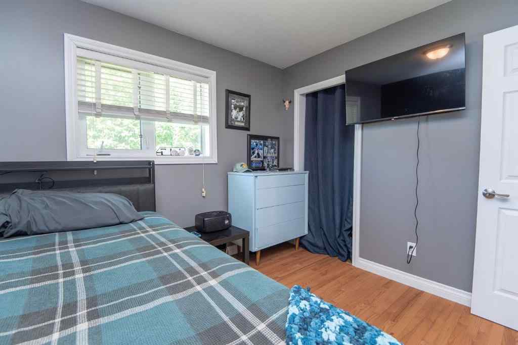 MLS® A2245072 - 4831 52 Avenue  in NONE Eckville, Residential