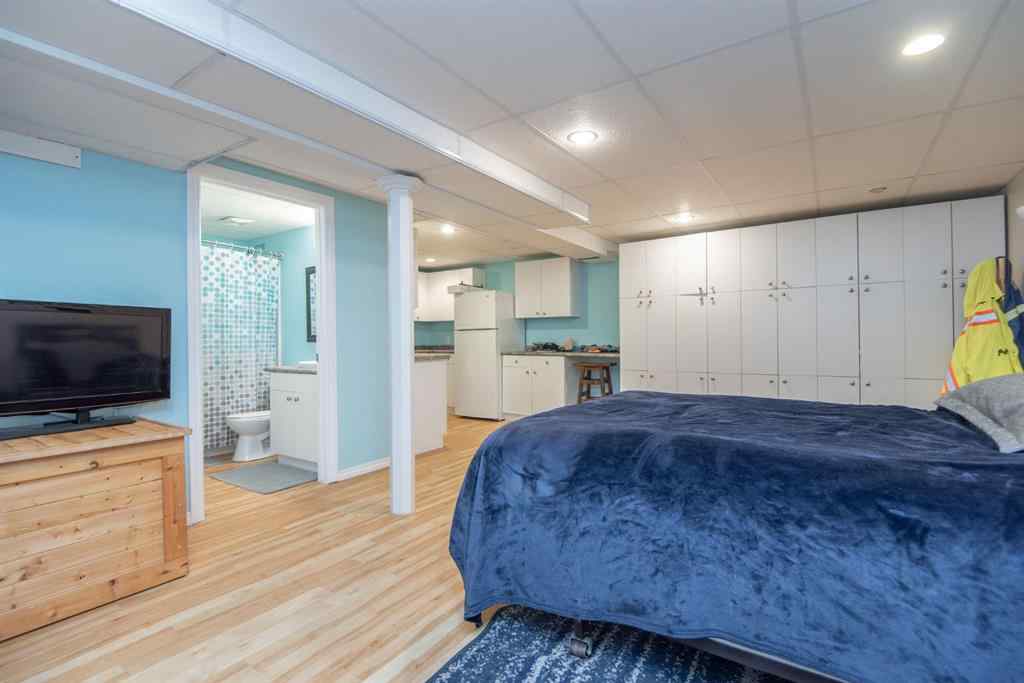 MLS® A2245072 - 4831 52 Avenue  in NONE Eckville, Residential