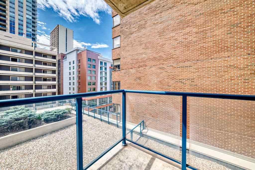 MLS® A2245083 - Unit #701 920 5 Avenue SW in Downtown West End Calgary, Residential