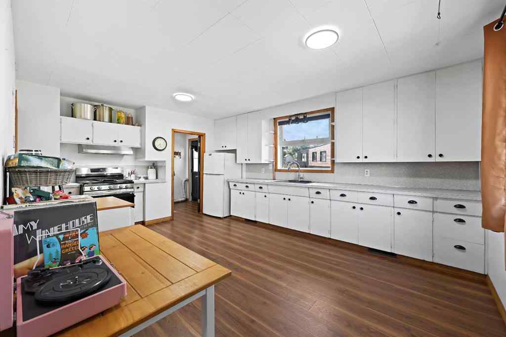 MLS® A2245085 - 339 3 Street  in NONE Irricana, Residential