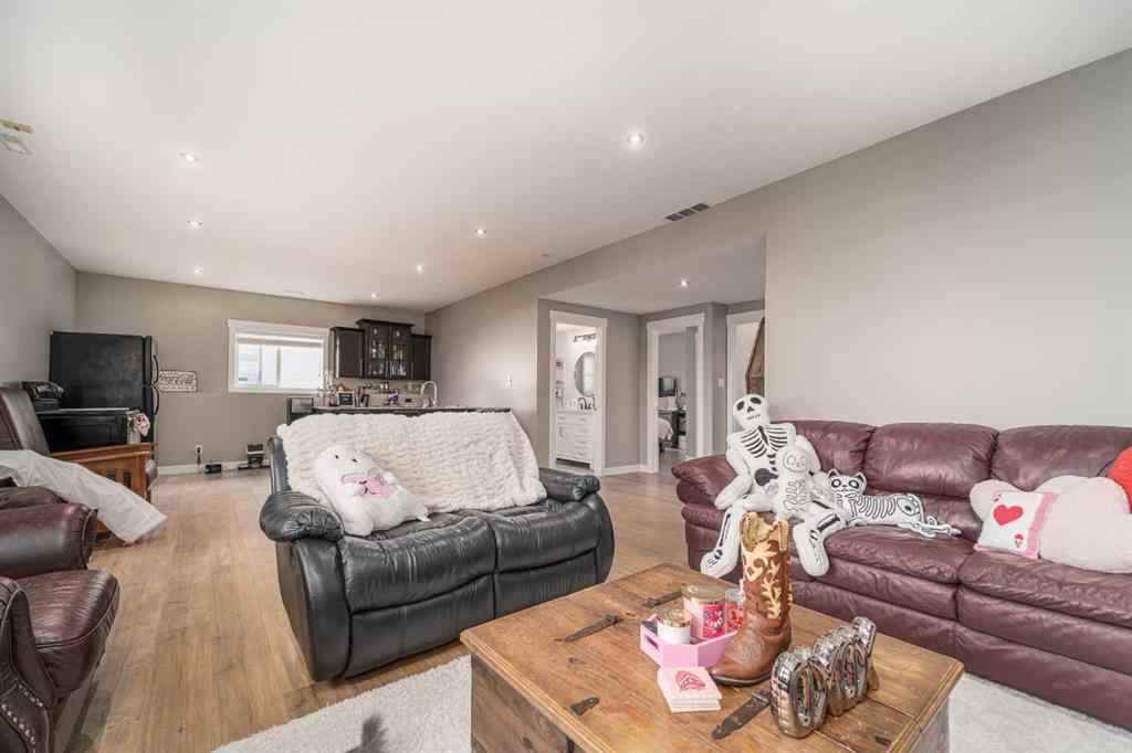MLS® A2245092 - 14 Heritage Circle W in Heritage Heights Lethbridge, Residential