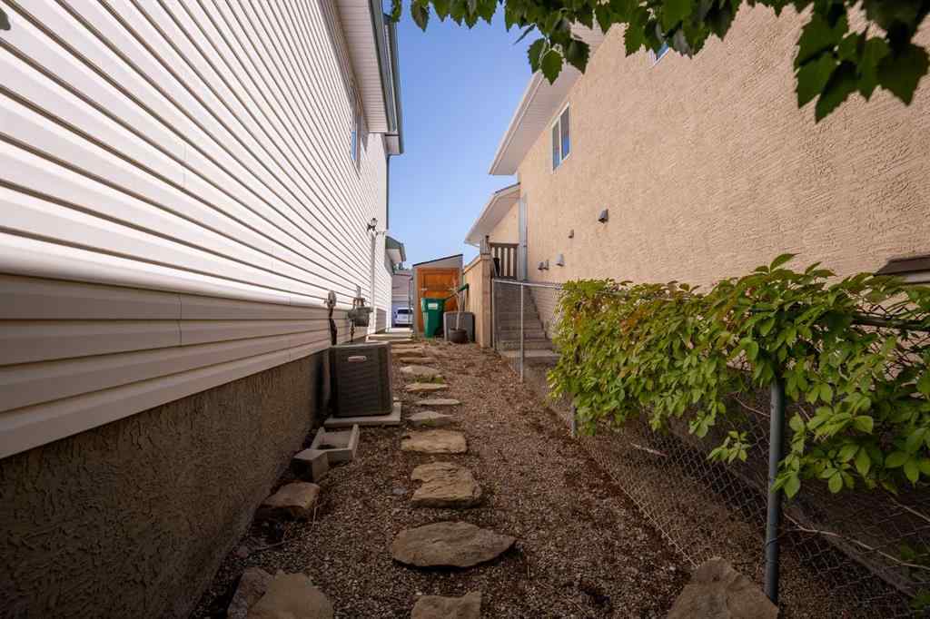 MLS® A2245092 - 14 Heritage Circle W in Heritage Heights Lethbridge, Residential