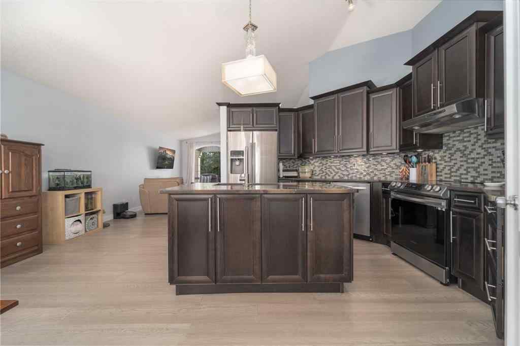 MLS® A2245092 - 14 Heritage Circle W in Heritage Heights Lethbridge, Residential