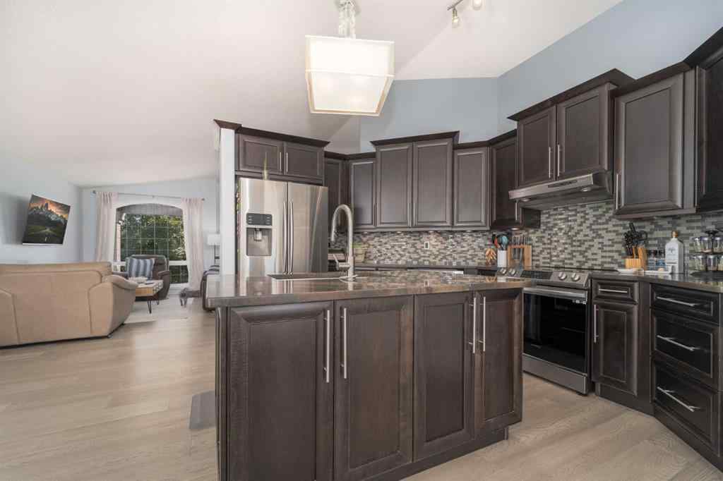 MLS® A2245092 - 14 Heritage Circle W in Heritage Heights Lethbridge, Residential