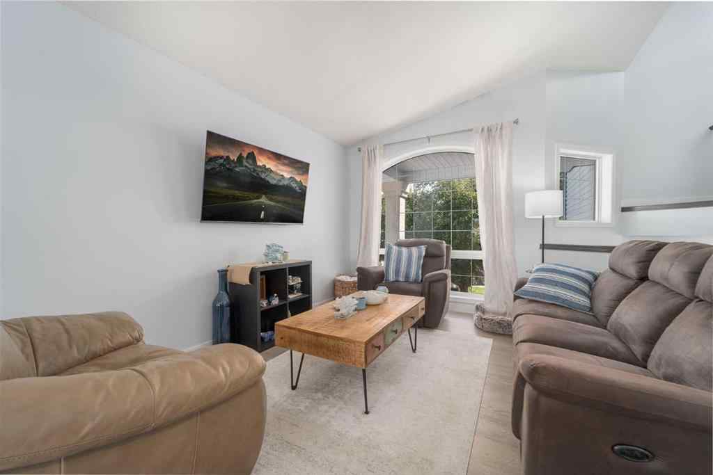 MLS® A2245092 - 14 Heritage Circle W in Heritage Heights Lethbridge, Residential