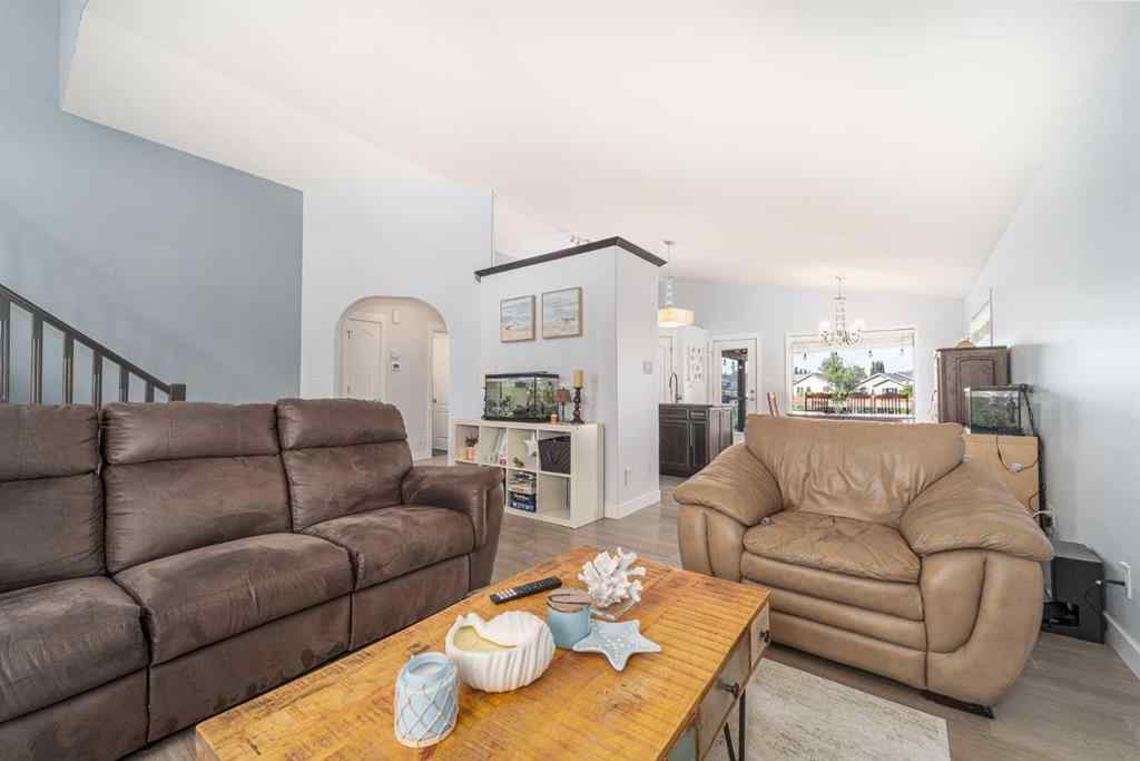 MLS® A2245092 - 14 Heritage Circle W in Heritage Heights Lethbridge, Residential