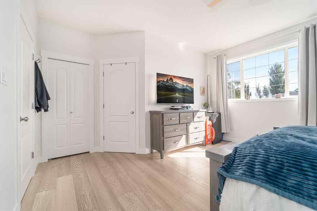 MLS® A2245092 - 14 Heritage Circle W in Heritage Heights Lethbridge, Residential
