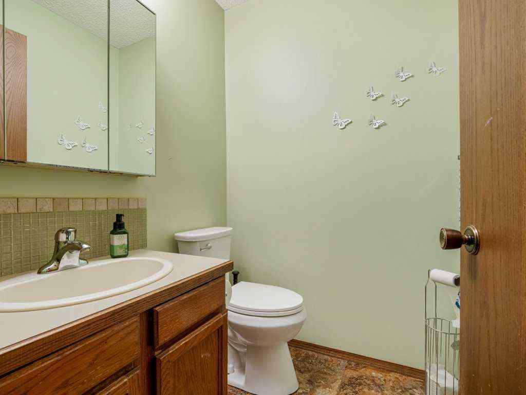 MLS® A2245095 - 42 Ridgewood Boulevard W in Ridgewood Lethbridge, Residential
