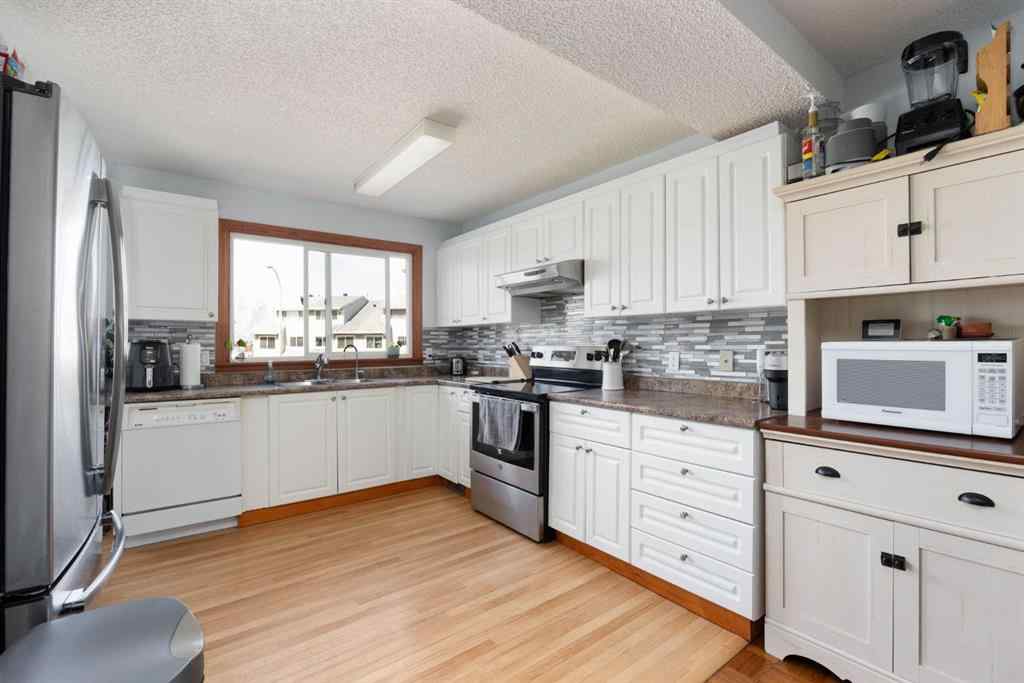 MLS® A2245103 - 124 Wallace Place  in Thickwood Fort McMurray, Residential