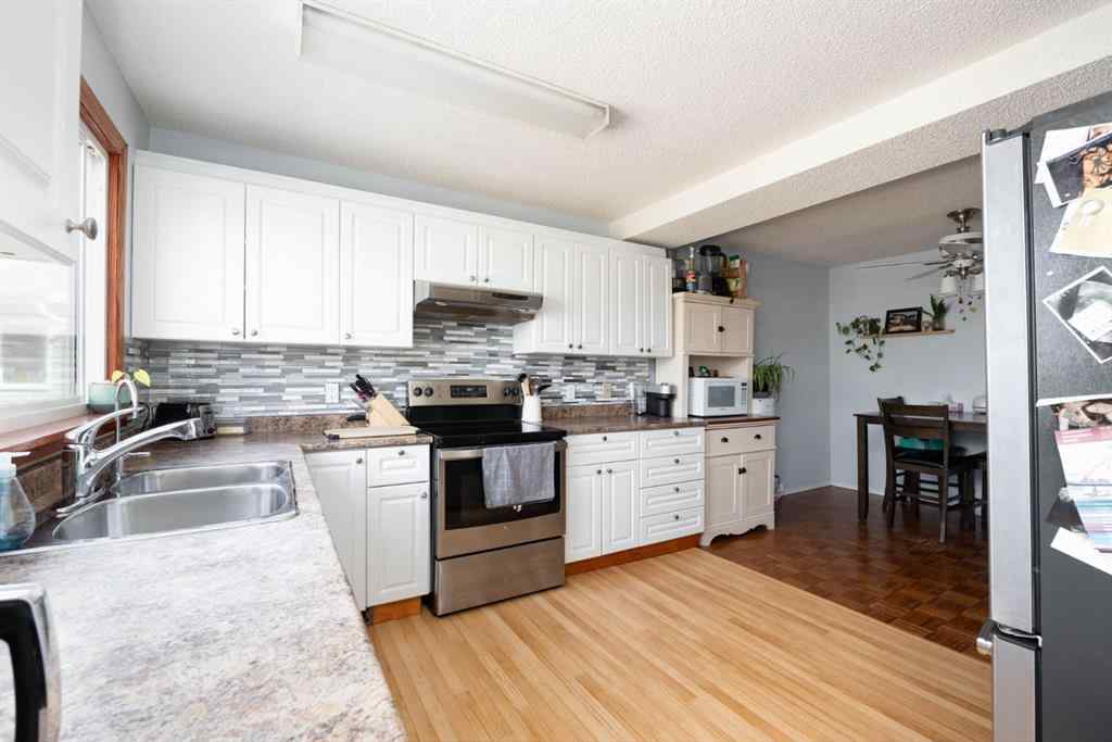 MLS® A2245103 - 124 Wallace Place  in Thickwood Fort McMurray, Residential