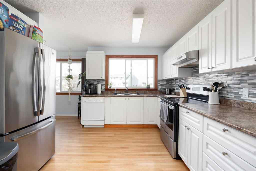MLS® A2245103 - 124 Wallace Place  in Thickwood Fort McMurray, Residential
