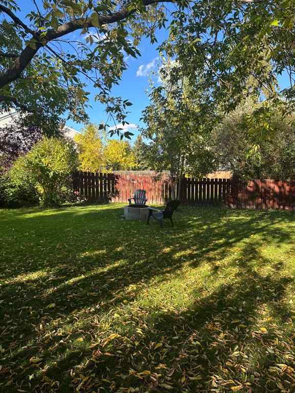 MLS® A2245103 - 124 Wallace Place  in Thickwood Fort McMurray, Residential