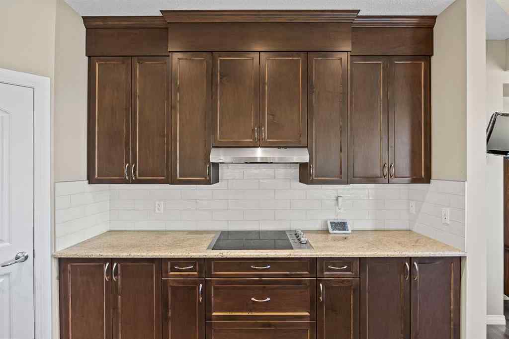 MLS® A2245108 - 184 Cougar Ridge Manor SW in Cougar Ridge Calgary, Residential