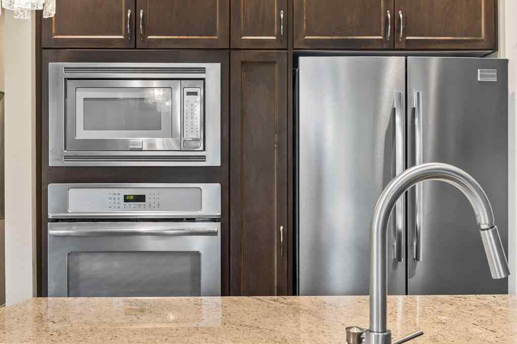 MLS® A2245108 - 184 Cougar Ridge Manor SW in Cougar Ridge Calgary, Residential