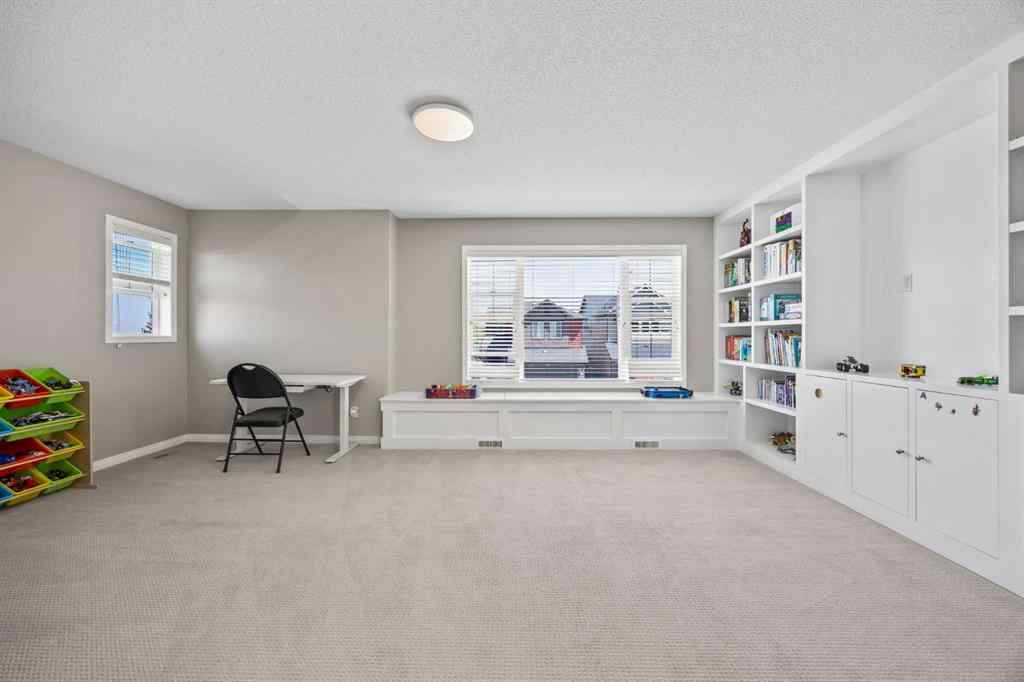 MLS® A2245108 - 184 Cougar Ridge Manor SW in Cougar Ridge Calgary, Residential